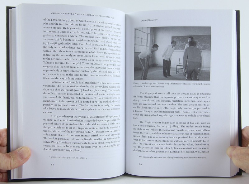 Chinese Theatre & the Actor in Performance 1997 Cambridge University Press Fine gallery