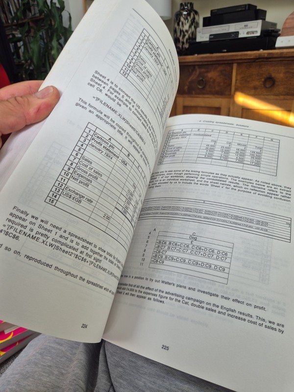 AAT NVQ: INFORMATION TECHNOLOGY INTERMEDIATE Units 21 & 22 (COMBINED TEXT) Book gallery