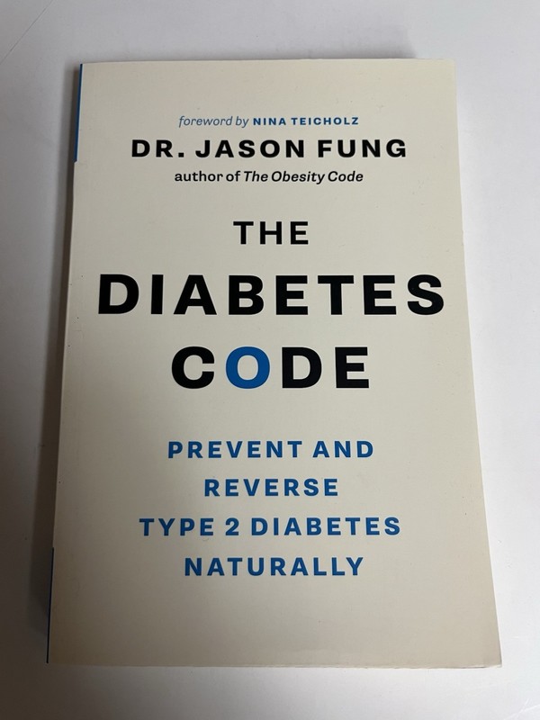 The Diabetes Code: Prevent and Reverse Type 2 Diabetes Naturally Fung Softcover