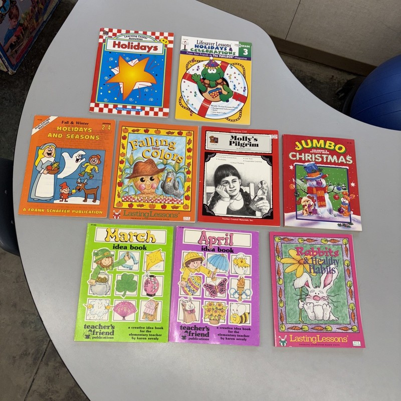 Holiday Learning Center Idea Books