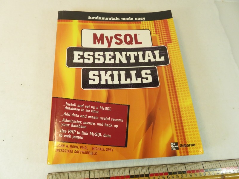 MYSQL Essential Skills Fundamentals Made Easy 2004 PB