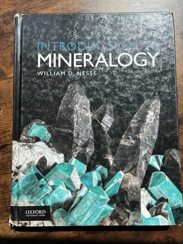 Introduction to Mineralogy by Nesse, William D.