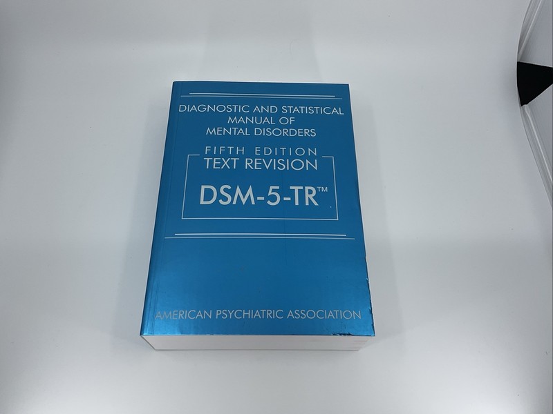 DSM-5-TR Diagnostic and Statistical Manual of Mental Disorders Paperback APA