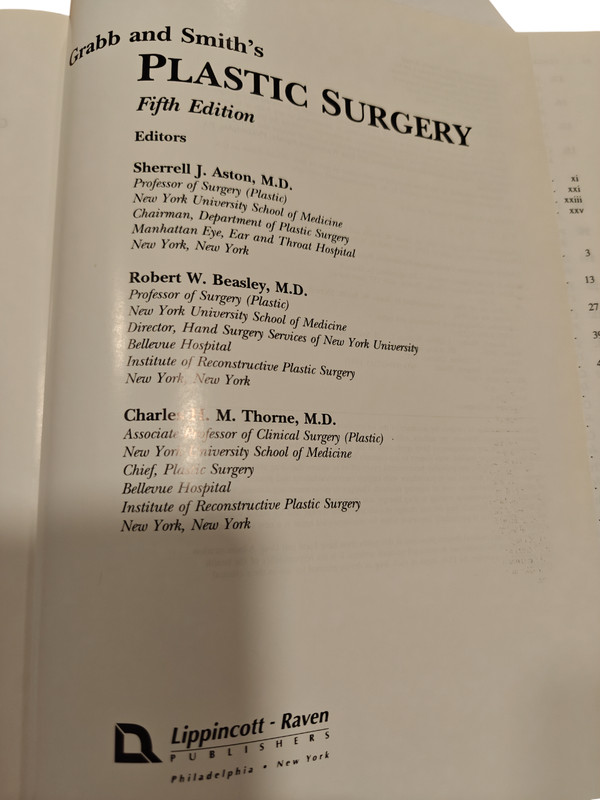 Grabb & Smith’s Plastic Surgery 5th Edition Hardcover Lippincott Raven with CD gallery