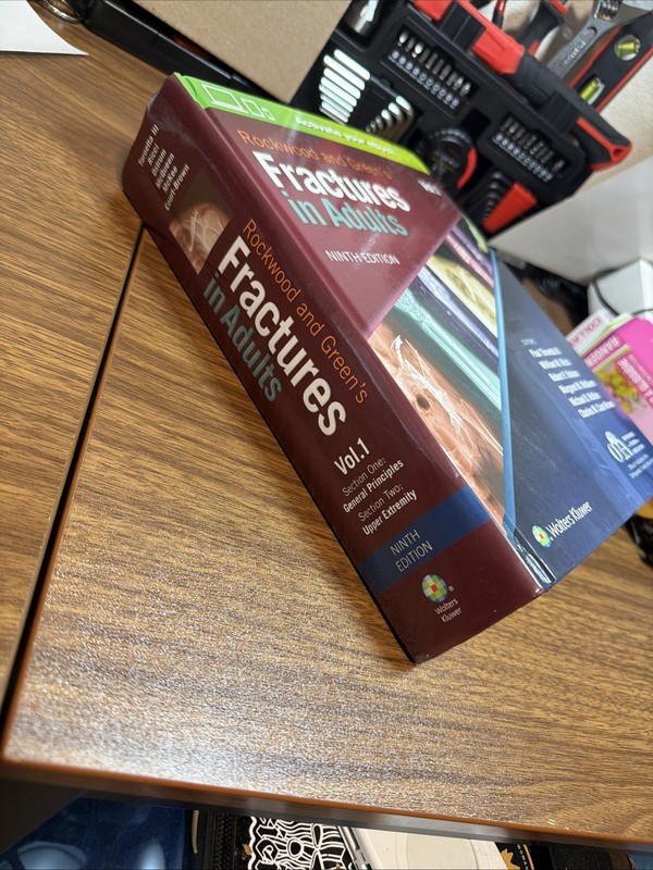 Rockwood and Green's Fractures In Adults Volume 1 Ninth Edition Textbook gallery