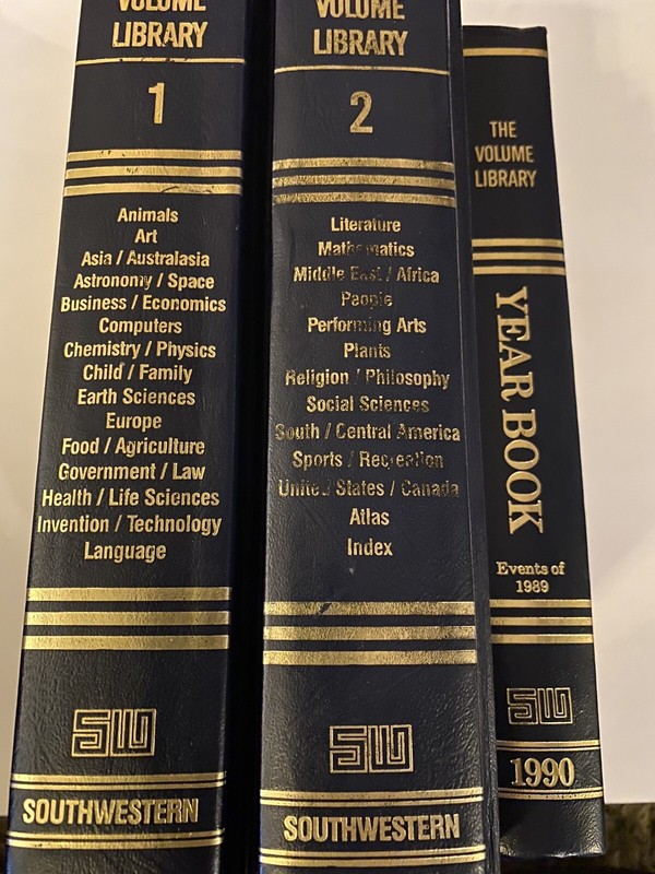The Volume Library (Southwestern; Volume 1, 2,1989, Yearbook 1989) Excellent