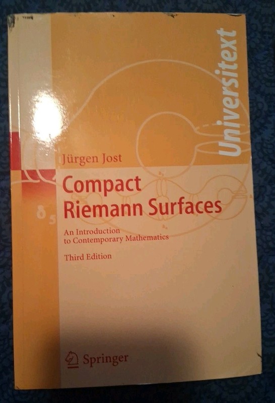 Compact Riemann Surfaces: An Introduction to Contemporary Mathematics (Unive…