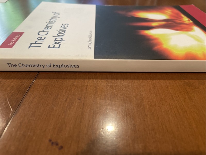 The Chemistry Of Explosives - 3rd edition (RSC Publishing) / J. Akhavan gallery