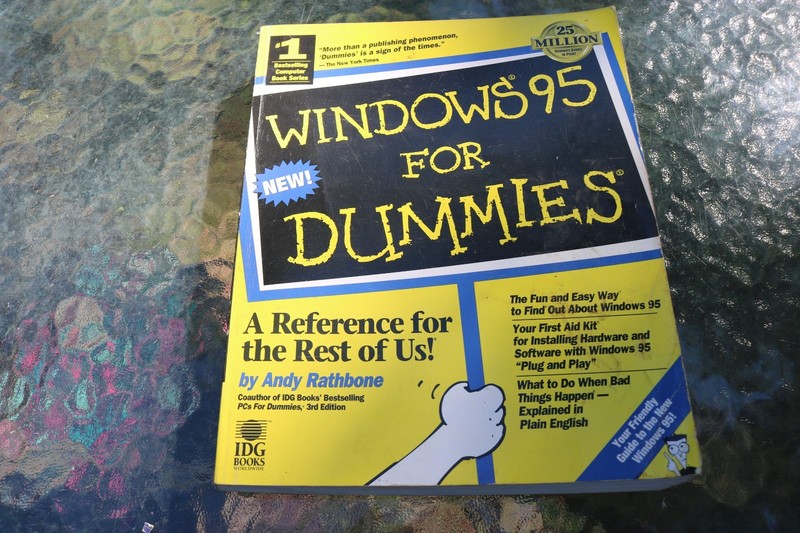 Windows 95 For Dummies by Andy Rathbone 1995, Paperback (Missing Yellow Sheet)