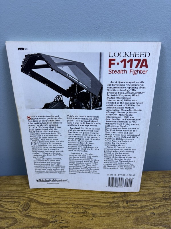 Lockheed F-117A Operation & Deployment Bill Sweetman 1990 Motorbooks gallery