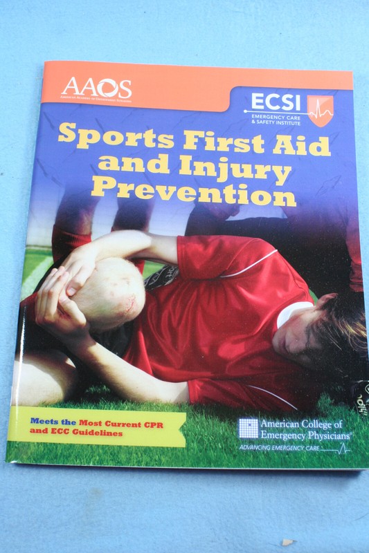 Sports First Aid and Injury Prevention – Paperback 2018