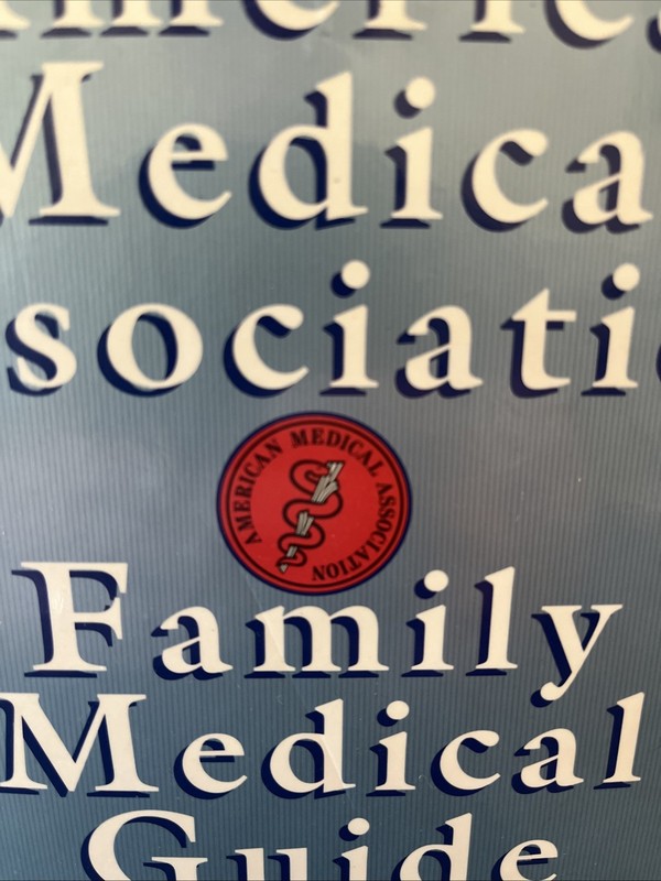 The American Medical Association Family Medical Guide 880 pages Hardcover gallery