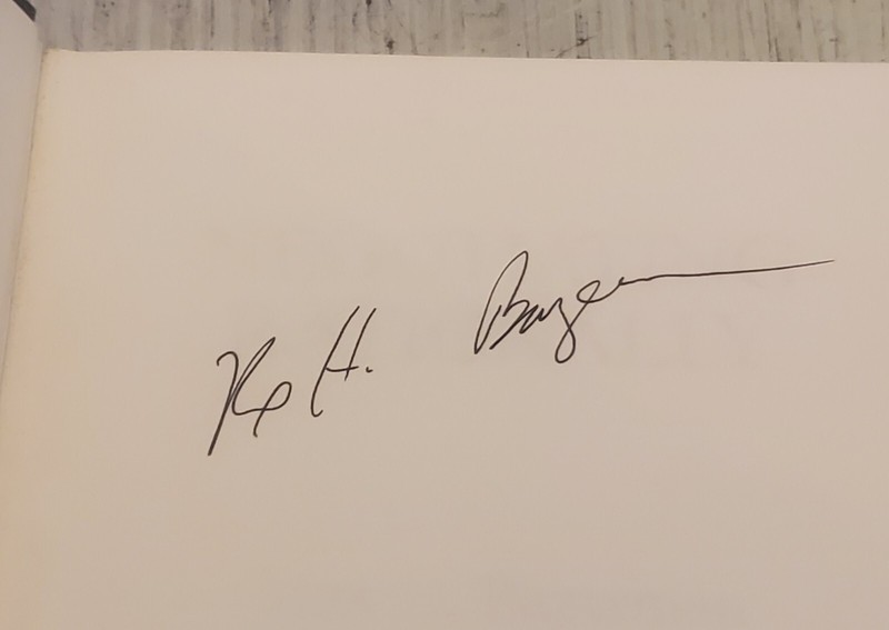 SIGNED Negotiating Rationally by Max H. Bazerman and Margaret A Neale (1992)