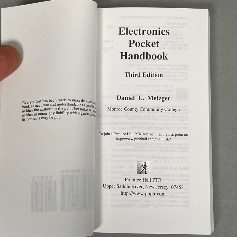 ELECTRONICS POCKET HANDBOOK Third Edition Daniel L. Metzger 1998 Nice Copy gallery
