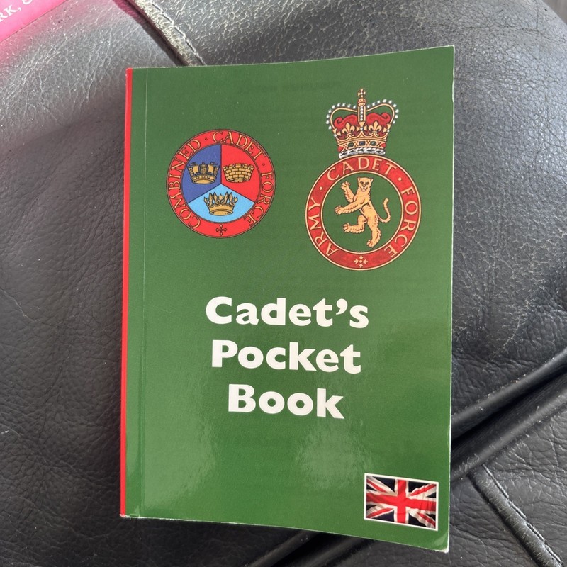 Cadet’s Pocket Books: Army and Comb…, Harris, John exc condition