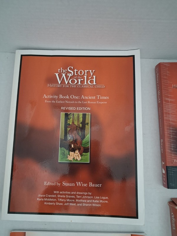 Story Of The World Volume 1 Bundle Book, Workbook, Audiobook CDs *Missing Disc 1 gallery