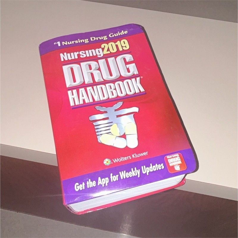 Wolters Kluwer Nursing2019 Drug Handbook 2019 17th Ed Paperback Book