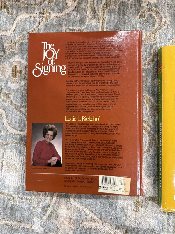 Signing Illustrated : The Complete Learning Guide by Flodin- The Joy of Signing gallery