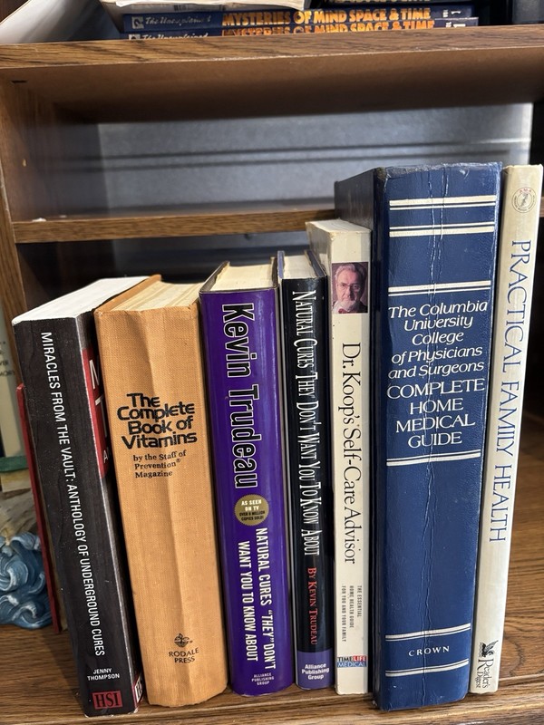 Health Medical Reference Book Lot - 7 Books Natural Cures Vitamins