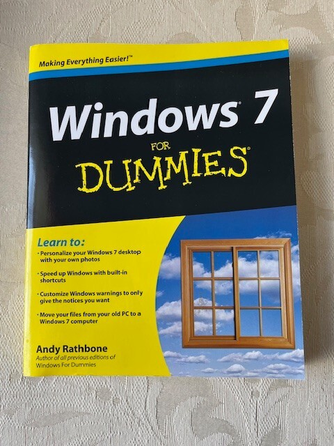 Windows 7 for Dummies copyright 2009, 414 pages, like new