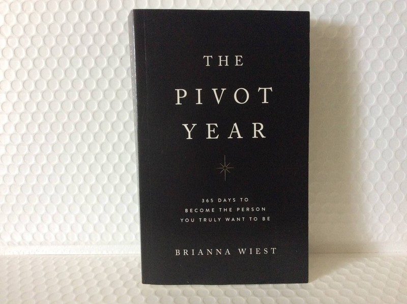 The Pivot Year: 365 Days Become the…by Brianna Wiest (2023, Paperback) SIGNED