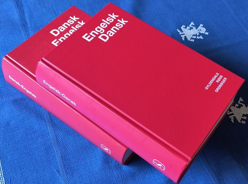 Dansk/Engelsk ; Engelsk/Dansk. (English/Danish and Danish/English dictionaries)