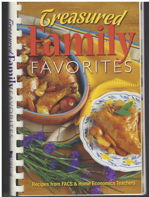 Treasured Family Favorites (2010, Creative Cookbook Company, Spiral Bound) VG
