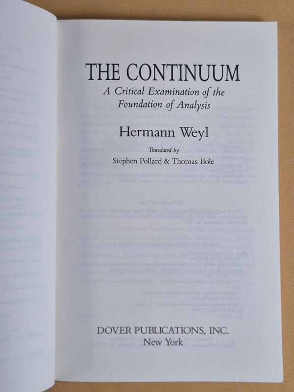The Continuum - Hermann Weyl - Dover Trade Paperback, Fine condition gallery