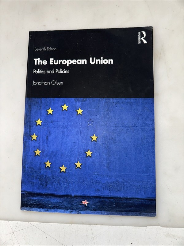 The European Union – Paperback, by Olsen Jonathan – Very Good Condition
