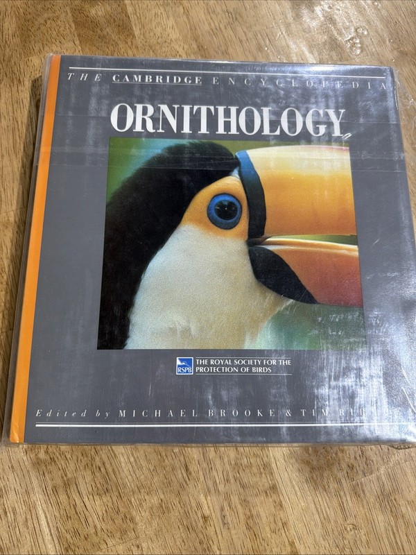 CAMBRIDGE ENCYCLOPEDIA OF ORNITHOLOGY (A CAMBRIDGE By Michael Brooke & Mint