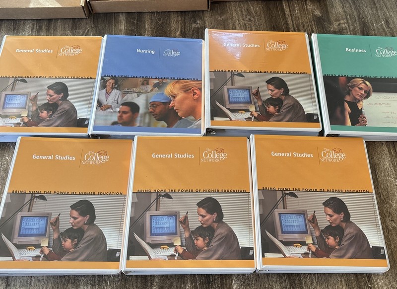 College Network 2001 – 7 Binder Lot – Brand New