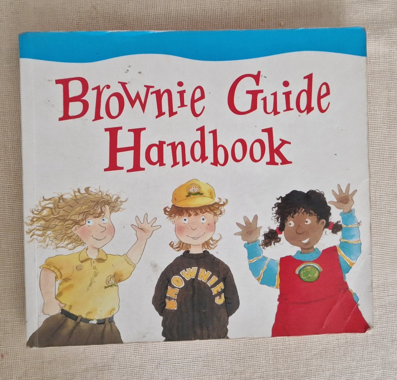 Brownie Guide Handbook Paperback Book By Lynda Neilands