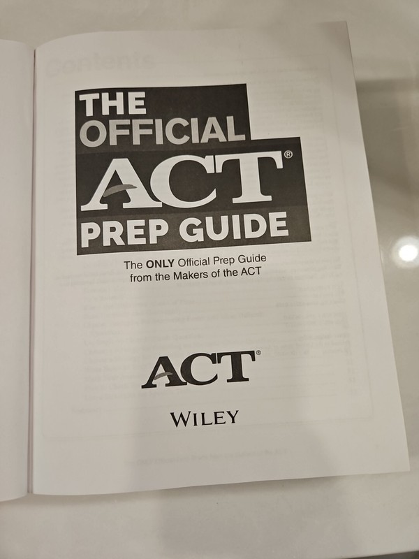 The Official ACT Prep Guide 2023-2024, Paperback - Very Good gallery